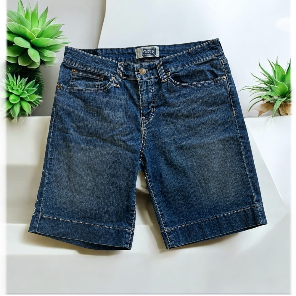 Levi Strauss & Co Signature Women’s Mid- Length Shorts Jeans Size Misses 10